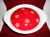 ❄️ SNOWFLAKE RED WHITE Stoneware COVERED CASSEROLE 10x5 Winter Holiday Bake