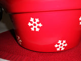 ❄️ SNOWFLAKE RED WHITE Stoneware COVERED CASSEROLE 10x5 Winter Holiday Bake