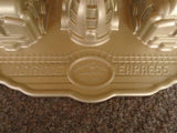 Nordicware 4-8-4 STEAM LOCOMOTIVE TRAIN 7 Car Cakelet Pan COACH SLEEPER DINING