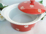❄️ SNOWFLAKE RED WHITE Stoneware COVERED CASSEROLE 10x5 Winter Holiday Bake